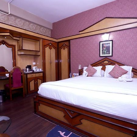 Hotel Radhika Regency Rourkela Екстериор снимка