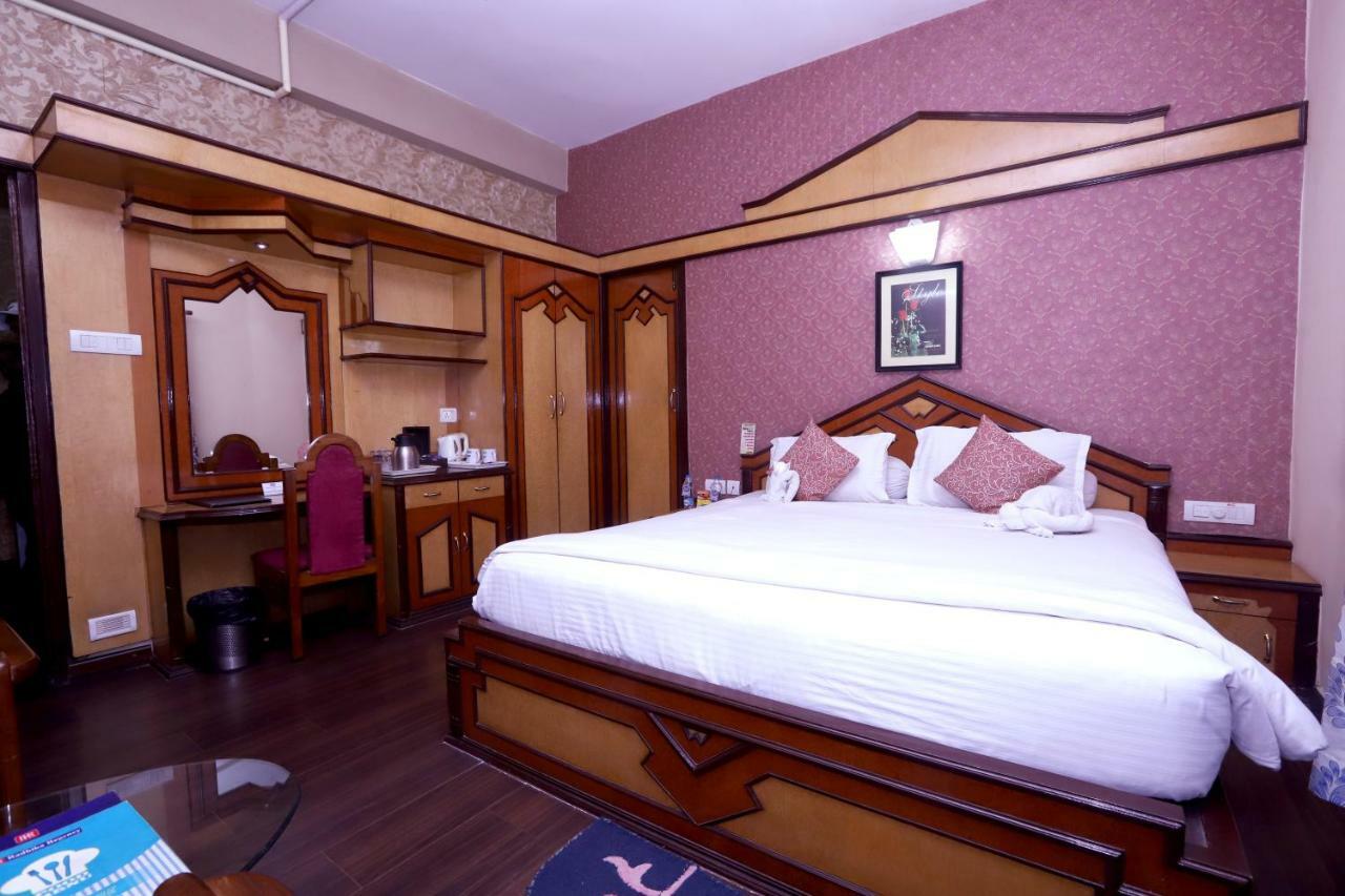 Hotel Radhika Regency Rourkela Екстериор снимка