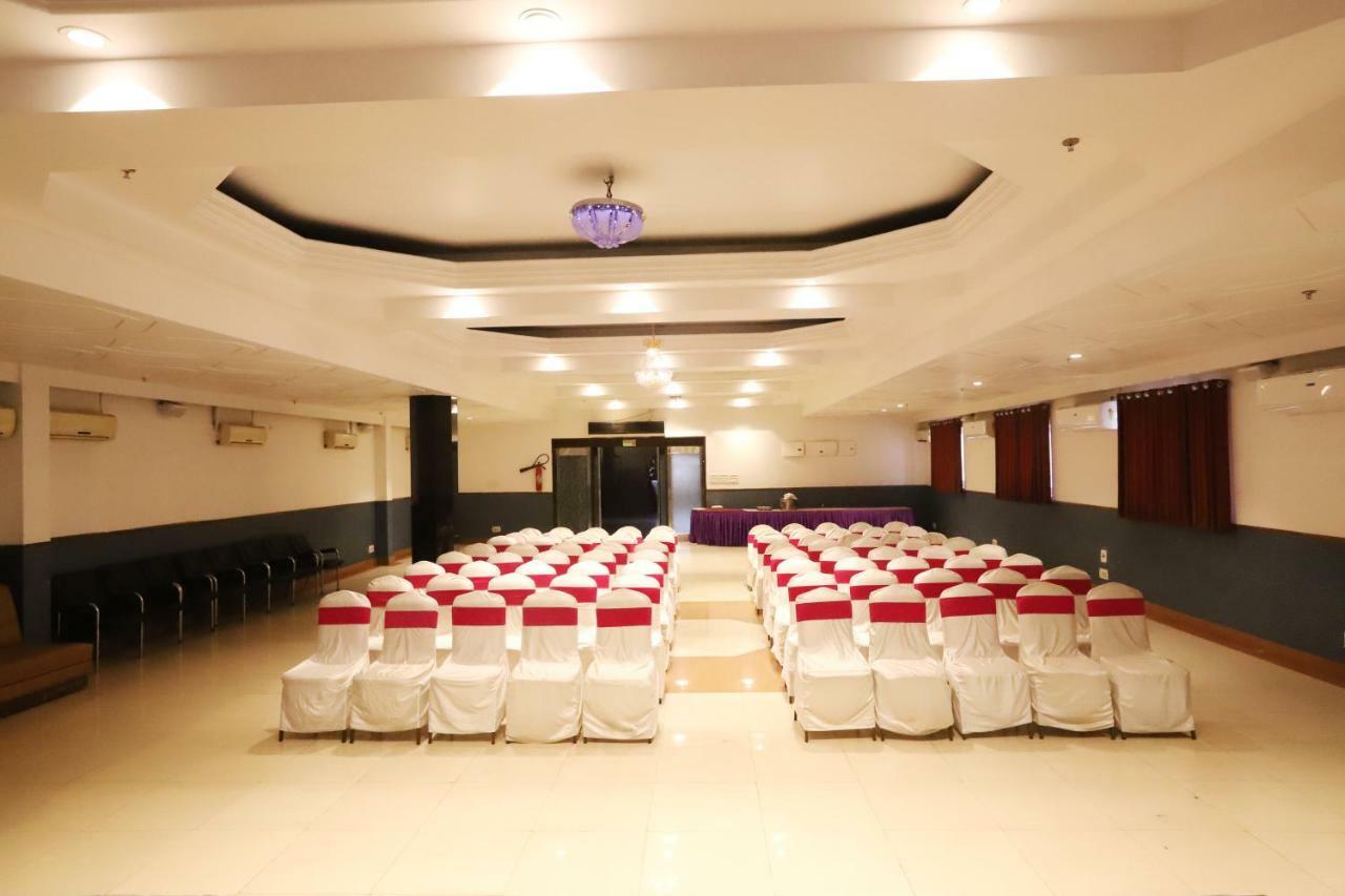Hotel Radhika Regency Rourkela Екстериор снимка