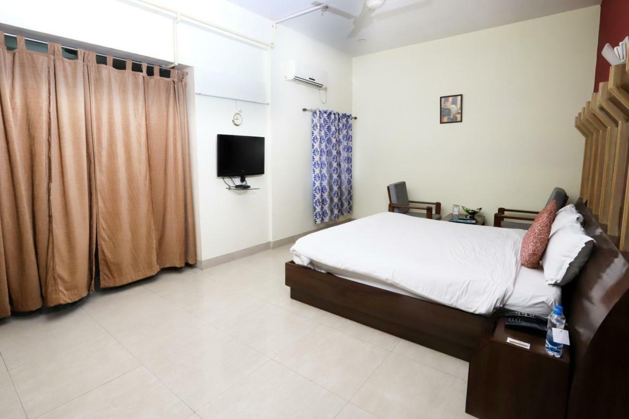 Hotel Radhika Regency Rourkela Екстериор снимка
