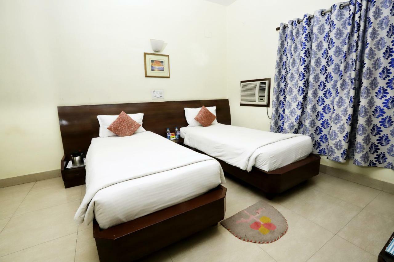 Hotel Radhika Regency Rourkela Екстериор снимка