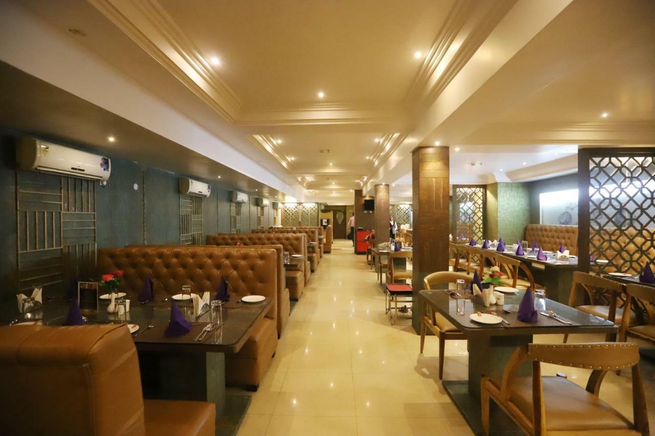 Hotel Radhika Regency Rourkela Екстериор снимка